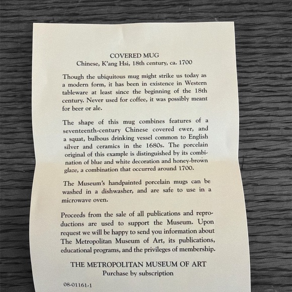 Hand Painted, covered, porcelain mug from Metropolitan  Museum - Picture 4 of 5